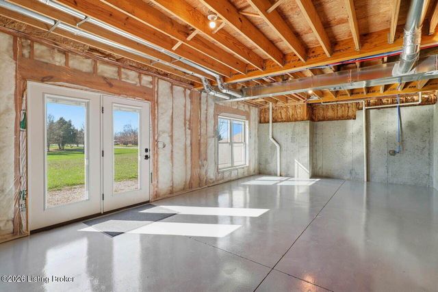 157 Tindale Dr, Taylorsville, KY 40071