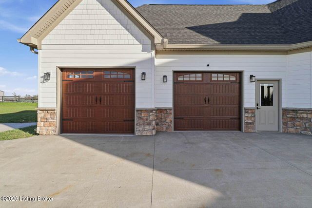 157 Tindale Dr, Taylorsville, KY 40071