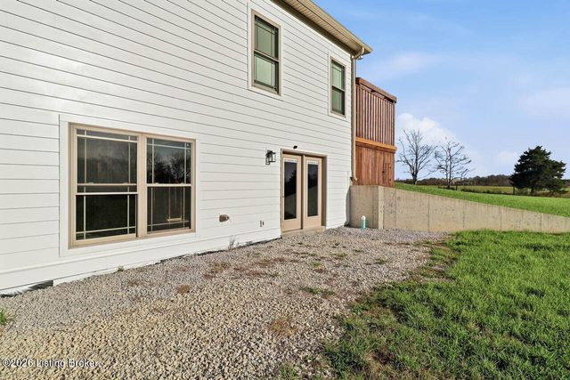 157 Tindale Dr, Taylorsville, KY 40071