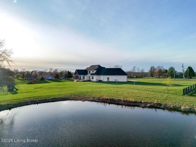 157 Tindale Dr, Taylorsville, KY 40071