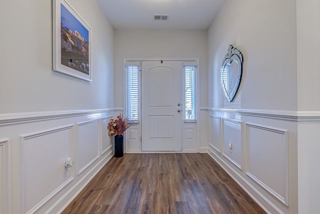 405 Heathside St., Murrells Inlet, SC 29576