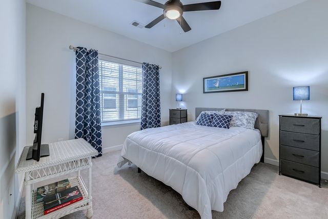 405 Heathside St., Murrells Inlet, SC 29576