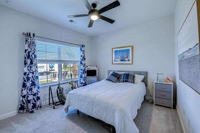 405 Heathside St., Murrells Inlet, SC 29576