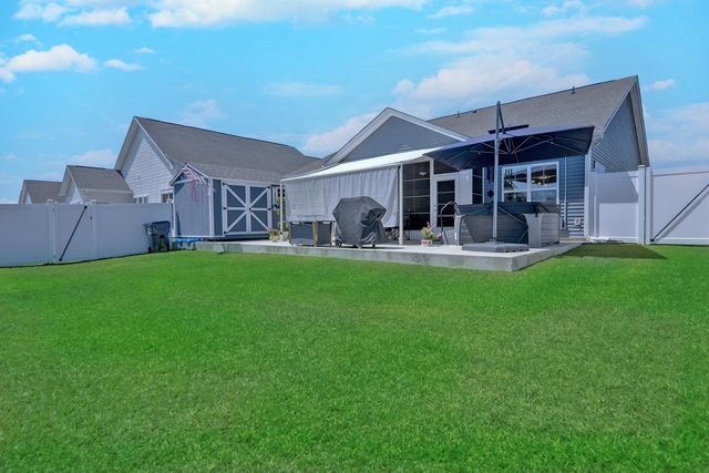 405 Heathside St., Murrells Inlet, SC 29576