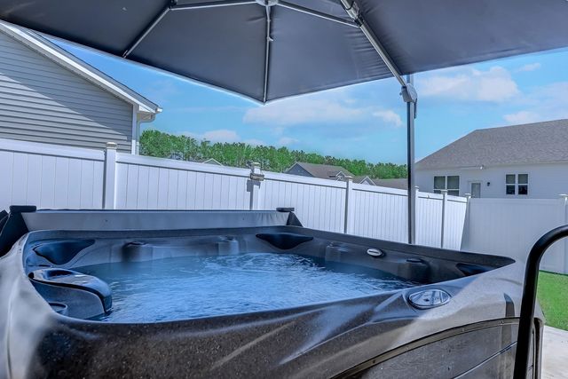 405 Heathside St., Murrells Inlet, SC 29576