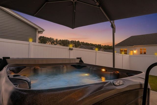405 Heathside St., Murrells Inlet, SC 29576
