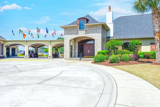 405 Heathside St., Murrells Inlet, SC 29576