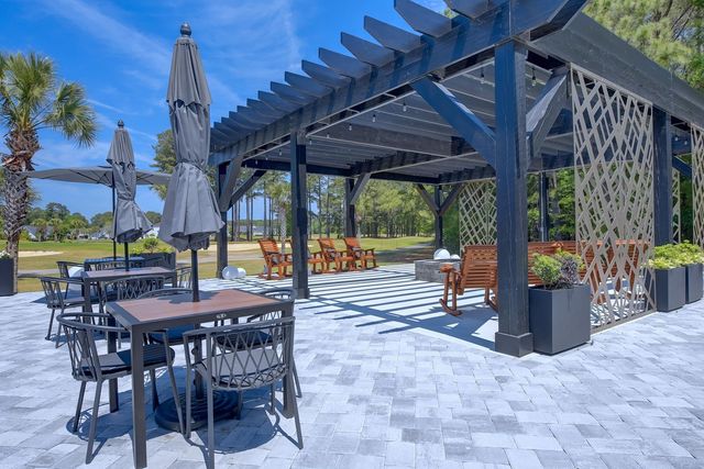 405 Heathside St., Murrells Inlet, SC 29576