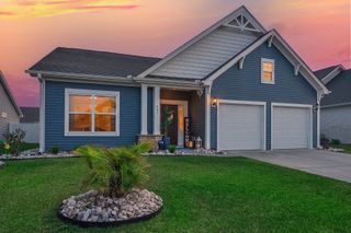 405 Heathside St., Murrells Inlet, SC 29576