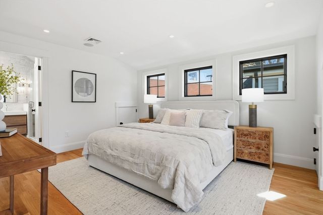 9 Mt Auburn St, Cambridge, MA 02138