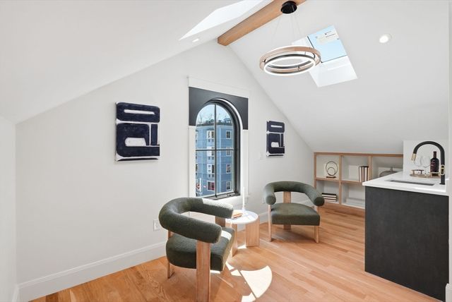 9 Mt Auburn St, Cambridge, MA 02138