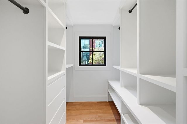9 Mt Auburn St, Cambridge, MA 02138