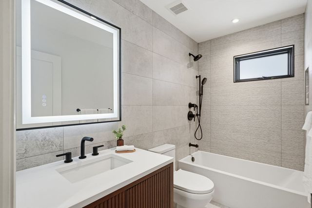 9 Mt Auburn St, Cambridge, MA 02138