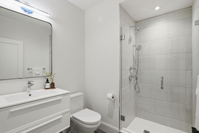 9 Mt Auburn St, Cambridge, MA 02138