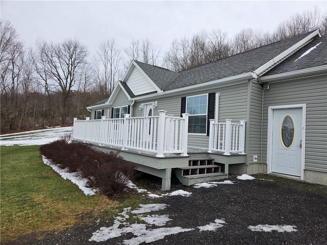 418 Rezen Road, Middlefield, NY 13450