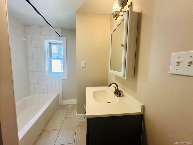 80 Garden Street 3, Poughkeepsie, NY 12601
