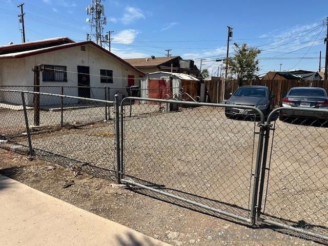 21 E 7 Th St 1, Calexico, CA 92231