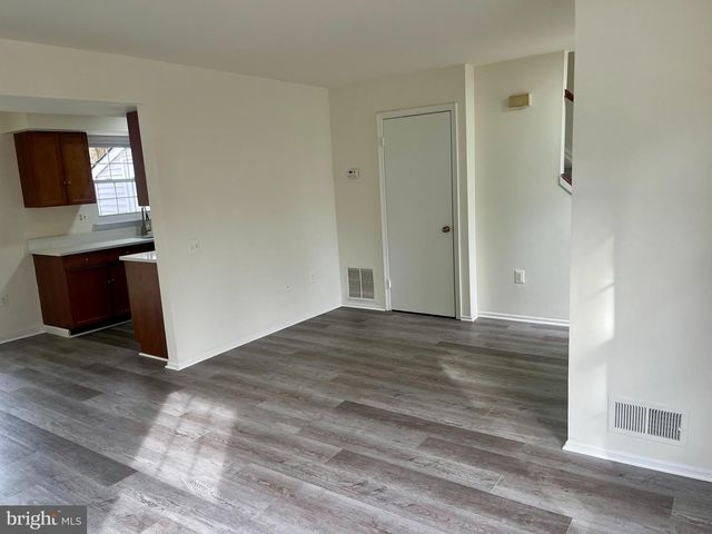 702 BRANDON CIR, Waldorf, MD 20602