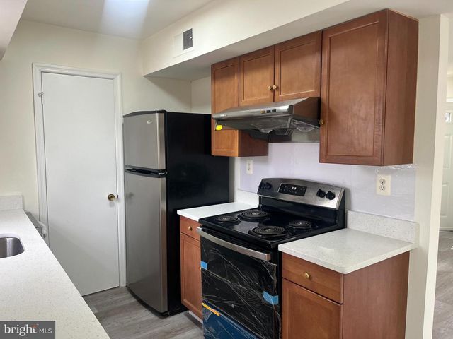 702 BRANDON CIR, Waldorf, MD 20602