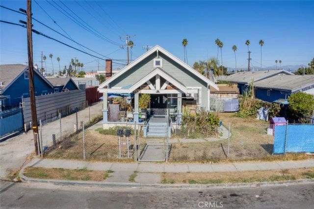 947 81, Los Angeles, CA 90044