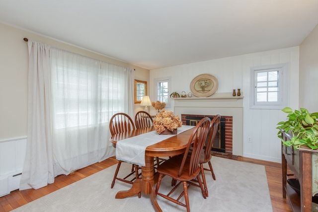 8 Beech St, Chelmsford, MA 01863