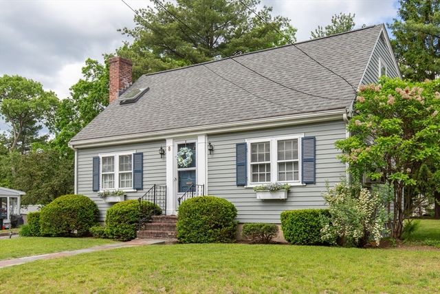 8 Beech St, Chelmsford, MA 01863