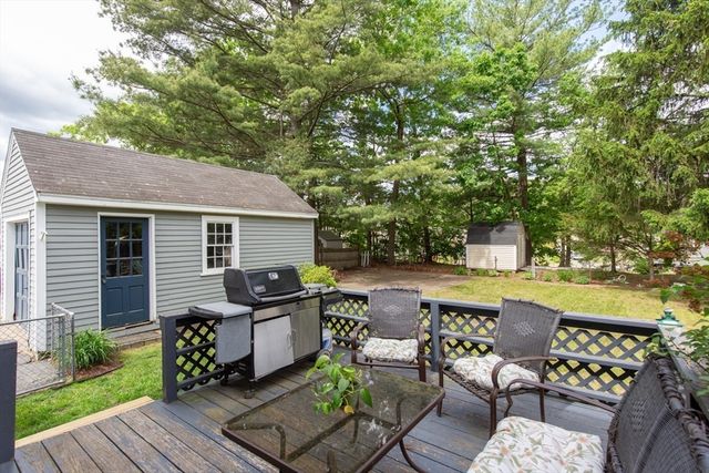 8 Beech St, Chelmsford, MA 01863