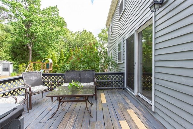 8 Beech St, Chelmsford, MA 01863