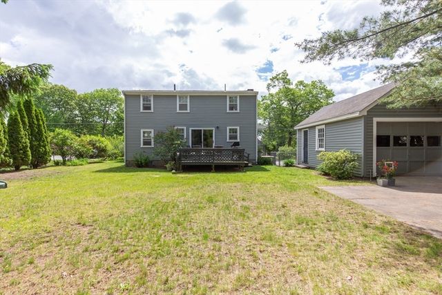8 Beech St, Chelmsford, MA 01863