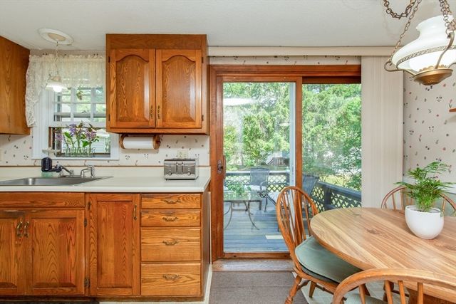 8 Beech St, Chelmsford, MA 01863