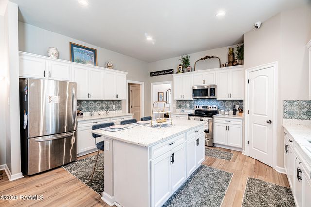 125 Lightbourne Drive, Lafayette, LA 70506