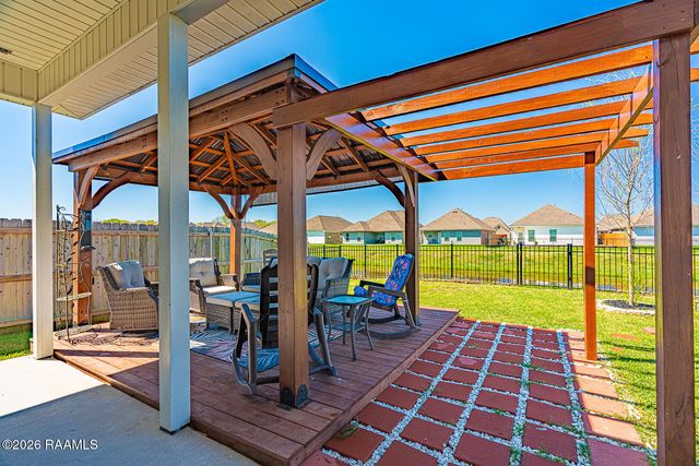 125 Lightbourne Drive, Lafayette, LA 70506