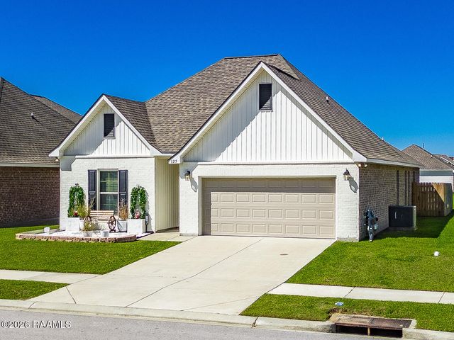 125 Lightbourne Drive, Lafayette, LA 70506