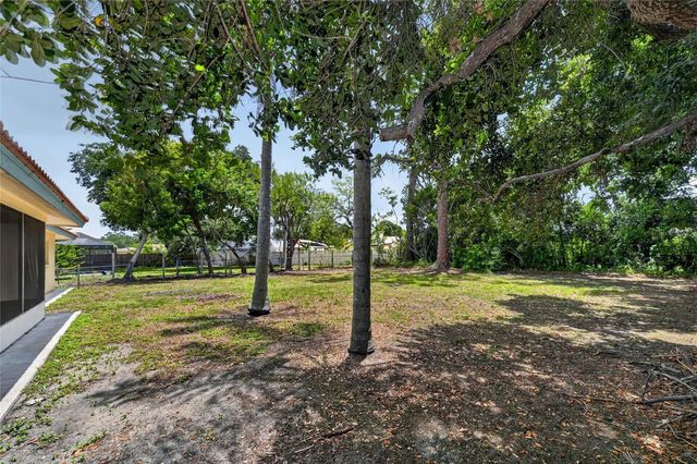 2508 CARDWELL WAY, Sarasota, FL 34231