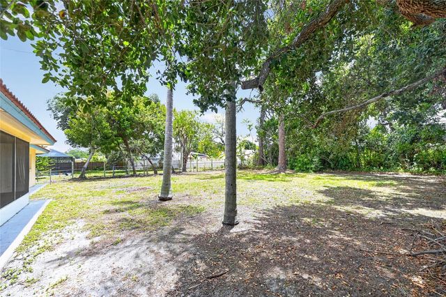 2508 CARDWELL WAY, Sarasota, FL 34231