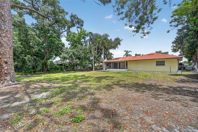 2508 CARDWELL WAY, Sarasota, FL 34231