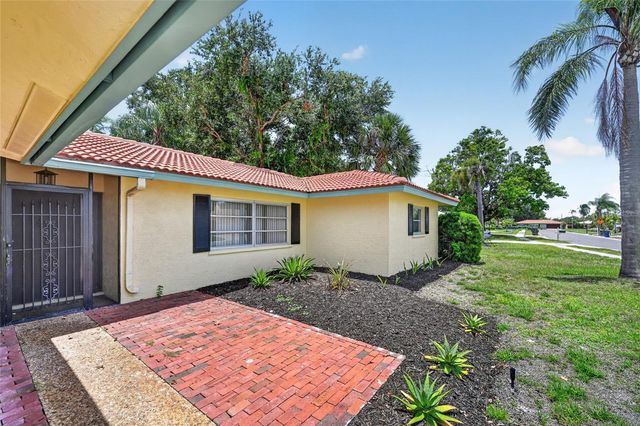 2508 CARDWELL WAY, Sarasota, FL 34231