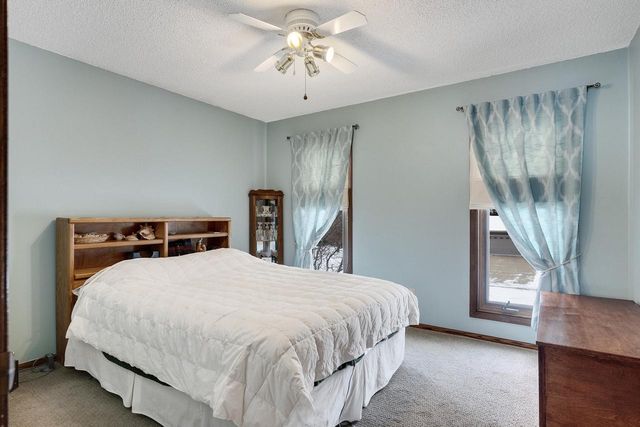 1024 Park Ridge DRIVE, Onalaska, WI 54650