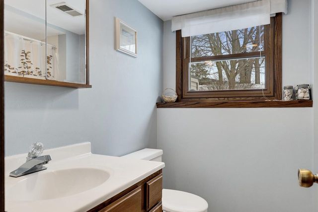 1024 Park Ridge DRIVE, Onalaska, WI 54650