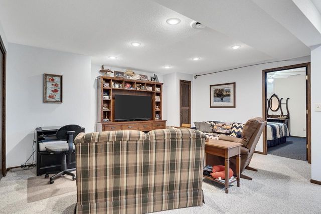 1024 Park Ridge DRIVE, Onalaska, WI 54650