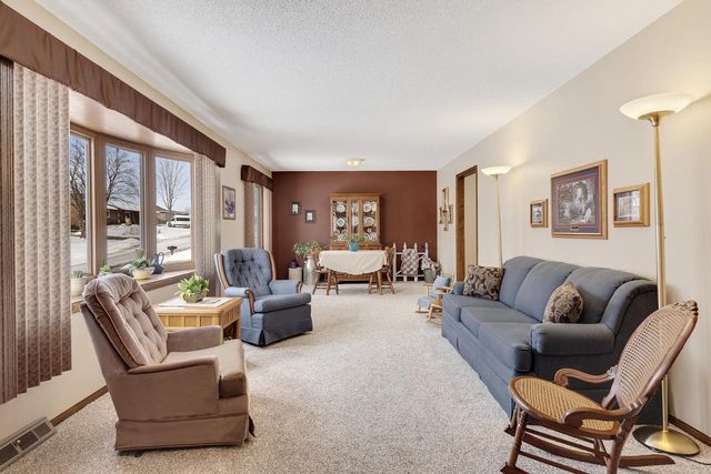 1024 Park Ridge DRIVE, Onalaska, WI 54650