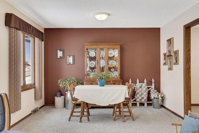 1024 Park Ridge DRIVE, Onalaska, WI 54650