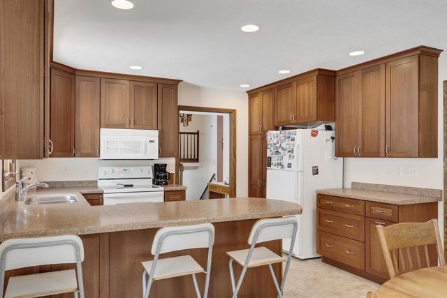 1024 Park Ridge DRIVE, Onalaska, WI 54650