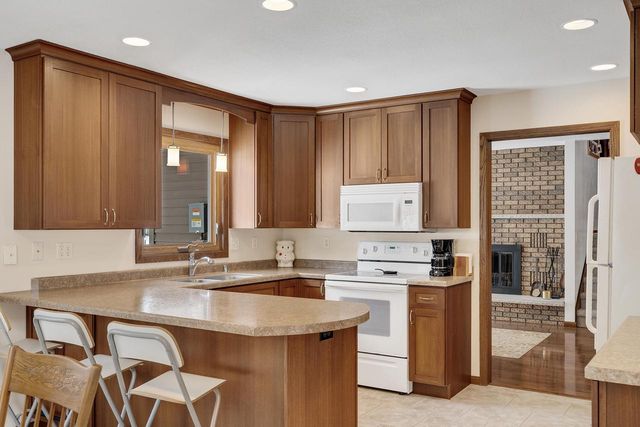 1024 Park Ridge DRIVE, Onalaska, WI 54650