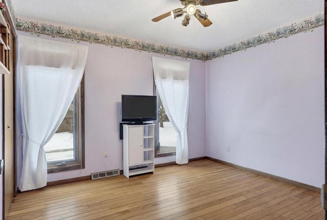 1024 Park Ridge DRIVE, Onalaska, WI 54650