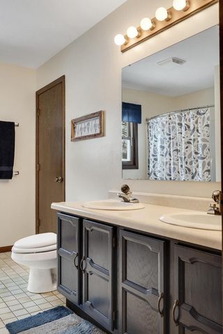 1024 Park Ridge DRIVE, Onalaska, WI 54650