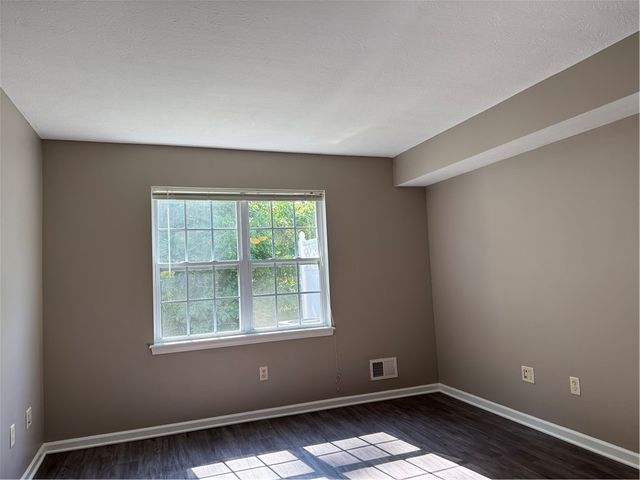 39 Captain's Cove Lane, Webster, NY 14580