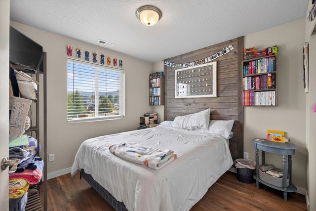 1960 N Carson Range St, Liberty Lake, WA 99019
