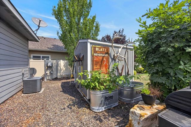 1960 N Carson Range St, Liberty Lake, WA 99019