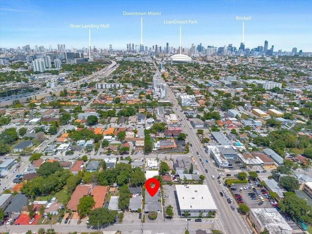 725 NW 24th Ct, Miami, FL 33125